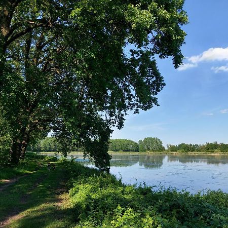 Pensjonat I Restauracja Hubertowka Милич Экстерьер фото